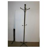FOLDING CHAIRS, 2 FLOOR LAMPS, COAT RACK