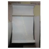 DISPLAY SHELF WITH CURVED FRONT