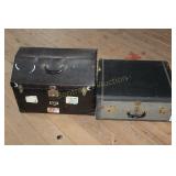 2 HARD ACCORDEON CASES