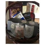 WINE AND MUNCHIES BASKET