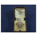 VINTAGE 10K GOLD CLUSTER DIAMOND RING
