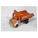 WYANDOTTE DUMP TRUCK WITH SCOOP