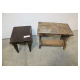 2 STOOLS
