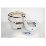 CHAMBER POT AND BED PAN
