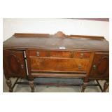 DINING ROOM SERVER