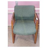 UPHOLSTERED OFFICE CHAIR