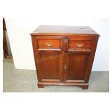 MAGNAVOX RECORD PLAYER CABINET