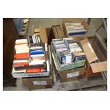 LARGE GROUPING OF RECORDS, 8 TRACKS & CD