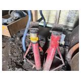2 JACKSTANDS