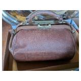 VINTAGE LEATHER PURSE