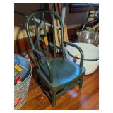 ANTIQUE WOODEN KIDS CHAIR