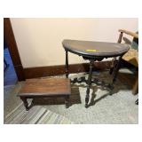 SEMI-CIRCULAR WALL TABLE & SHORT TABLE