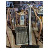 SNOW SCOOP AND ROOF SHOVEL