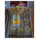 SET OF VINTAGE GOLD-RIMMED DRINKING GLASSES