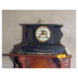 ANTIQUE MANTLE CLOCK WITH KEY