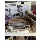 ANTIQUE FORD CAR STEREO