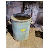 LARGE CAST COOKING POT