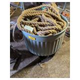VINTAGE LARGE ROPE IN METAL TUB