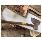 ANTIQUE HEWING AXE