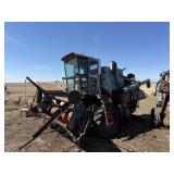 GLEANER MODEL E COMBINE