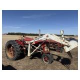 FARMALL 350 WITH IH LOADER