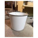 ENAMELWARE BUCKET