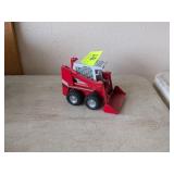 DIECAST GEHL 5610 SKIDLOADER TOY