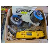 BRAND NEW 4.5' DEWALT ANGLE GRINDER WITH DISCS