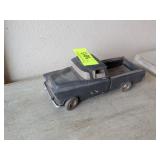 DECORATIVE VINTAGE 50S TRUCK