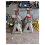 4 MATCHING JACK STANDS