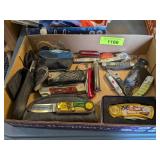 POCKET KNIFE COLLECTION, JOHN DEERE, VINTAGE ADS