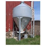 SMALL GRAIN BIN