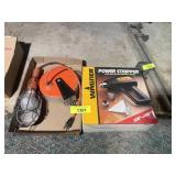 WAGNER HEAT GUN AND TROUBLE LIGHT