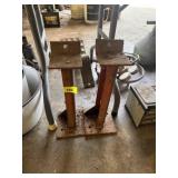 2 METAL JACK STANDS LOCKOUT STRUTS
