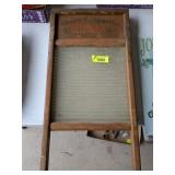 ANTIQUE NATIONAL WASHBOARD - GLASS