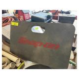 SNAP-ON KNEELING PAD