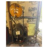 4 BARREL RACK WITH 2 BARRELS