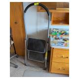 FOLDING STEP STOOL