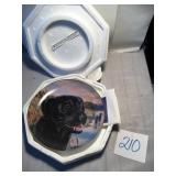 Dog plate