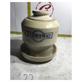 Crack chicken waterer