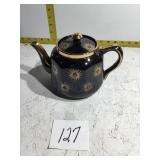 Tea pot