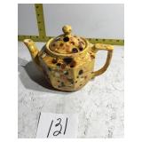 Tea pot
