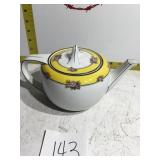 Tea pot