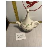 Tea pot