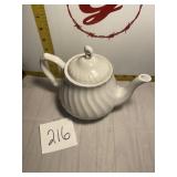 Tea pot