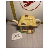 Tea pot