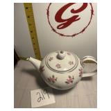 Tea pot