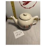 Tea pot