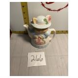 Tea pot