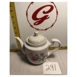 Tea pot